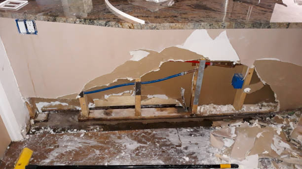 Best Water damage contractors near me  in Garden City South, NY